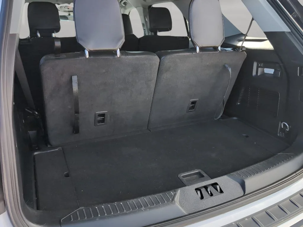 Used 2023 Oxford White Ford XLT image 31