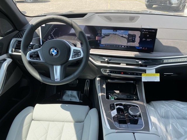 Certified Used 2026 Black Sapphire Metallic BMW xDrive40i image 9