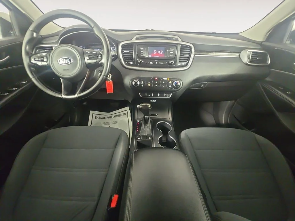 Used 2016 Silver Kia LX image 10