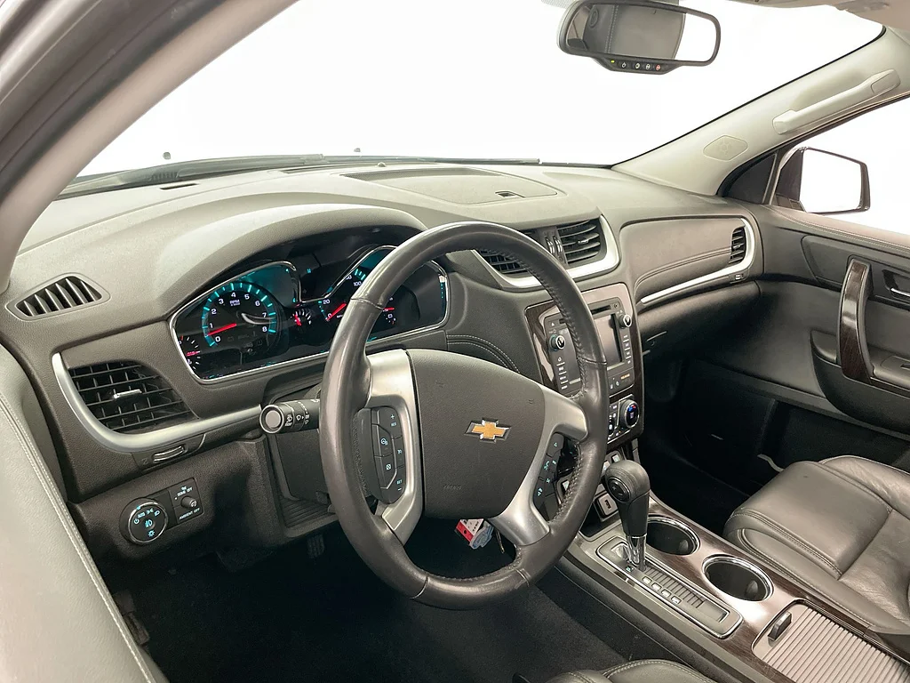 Used 2017 Tungsten Metallic Chevrolet Premier image 10