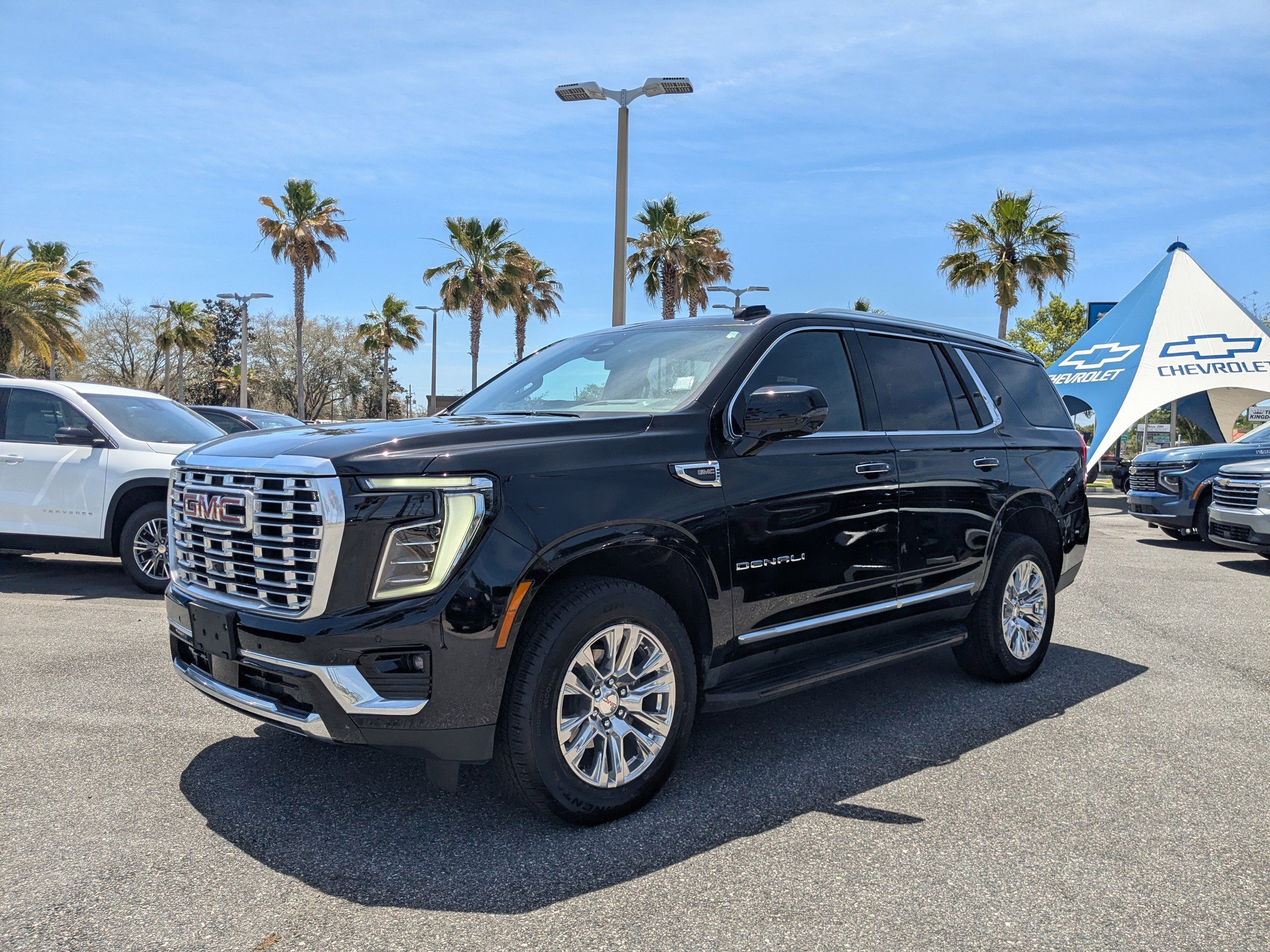 2025 GMC Yukon Denali - Photo 7