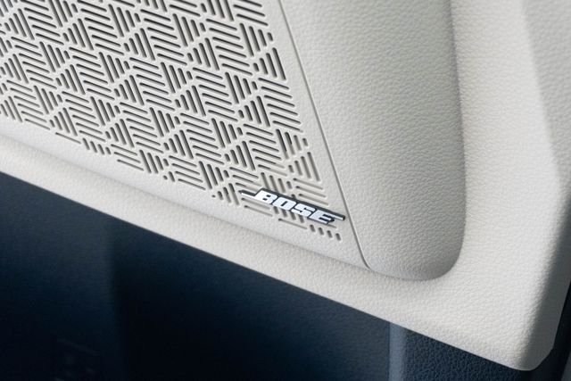Used 2025 White Kia SX Prestige image 19