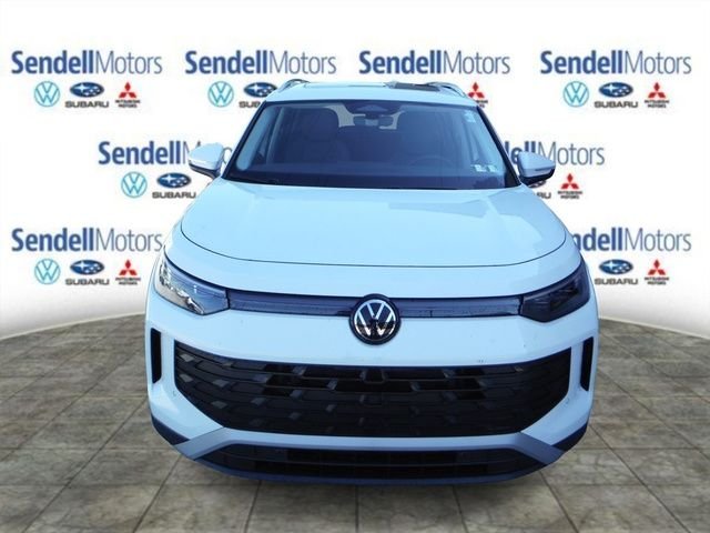 Certified Used 2026 White Volkswagen SE image 5