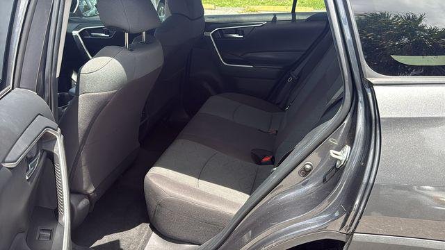 Certified Used 2023 MAGNETIC GRAY MET. Toyota  image 17