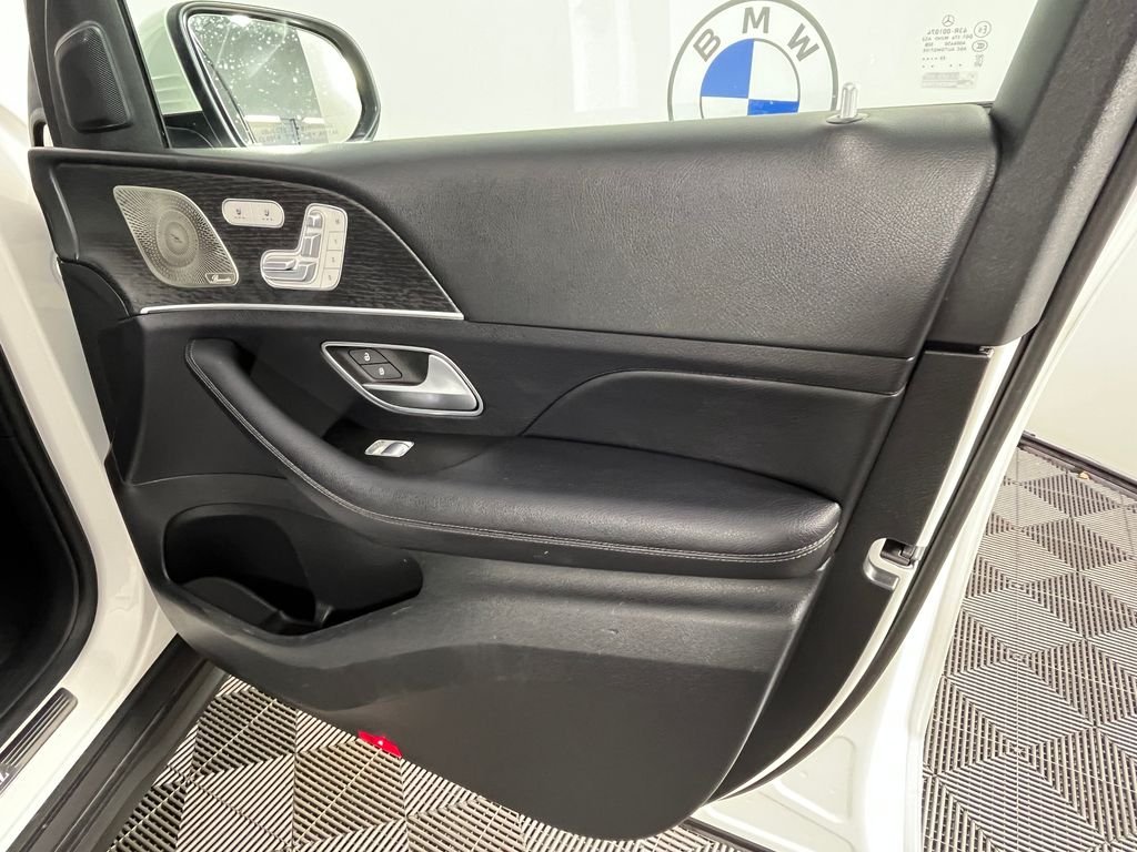 Used 2023  Mercedes-Benz GLS 450 image 21