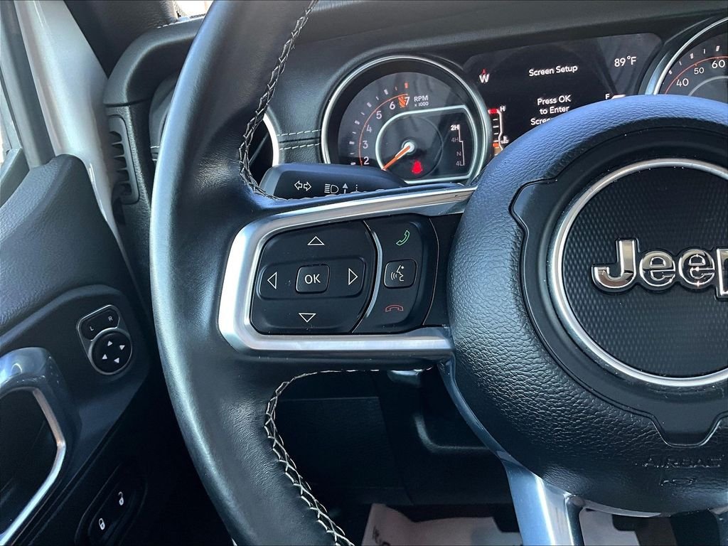Used 2022 White Jeep Unlimited Sahara image 13