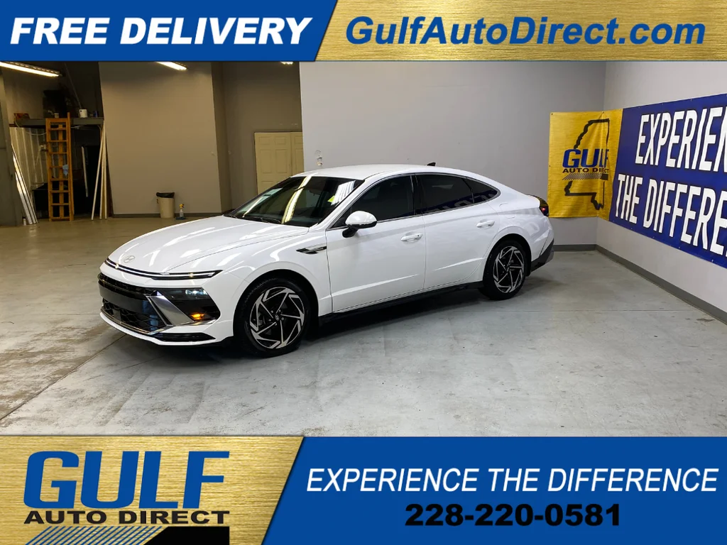 Used 2026 White Hyundai SEL Sport image 5