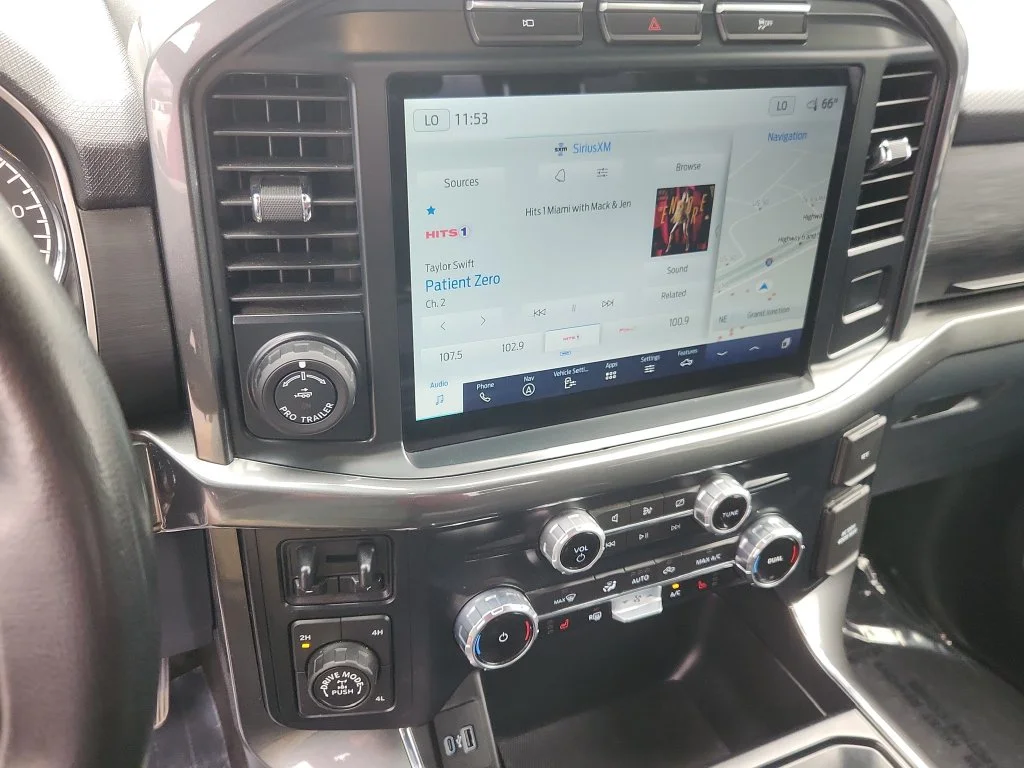 Used 2023 Black Ford XLT image 26