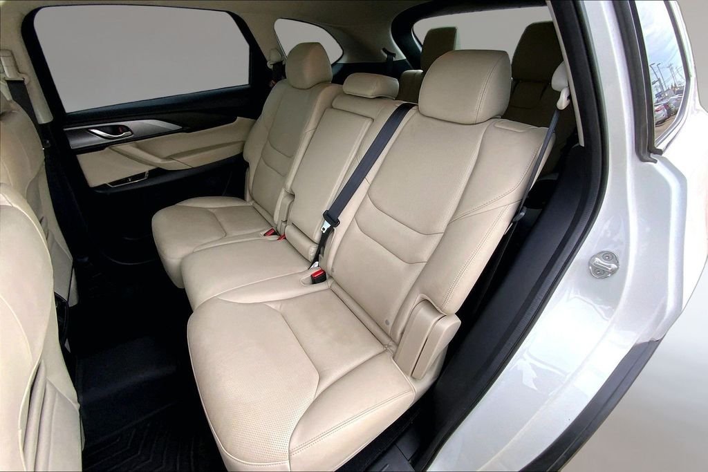 Used 2016 Snowflake White Pearl Mica Mazda Touring image 25