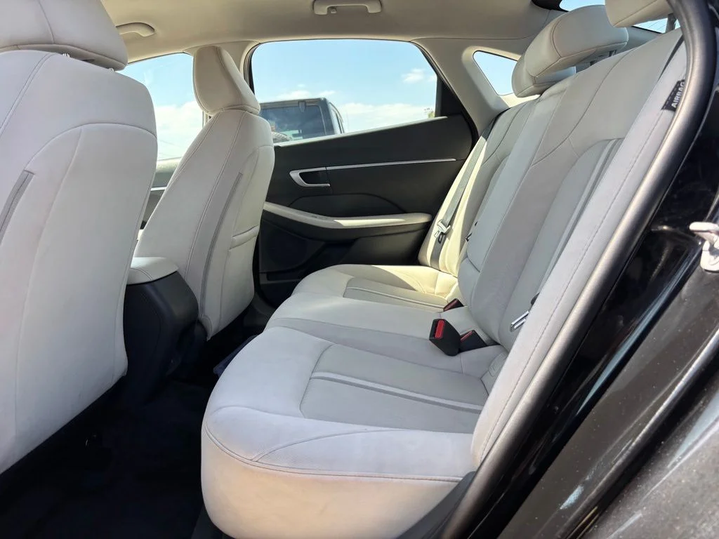 Used 2025 Abyss Black Hyundai SEL image 12