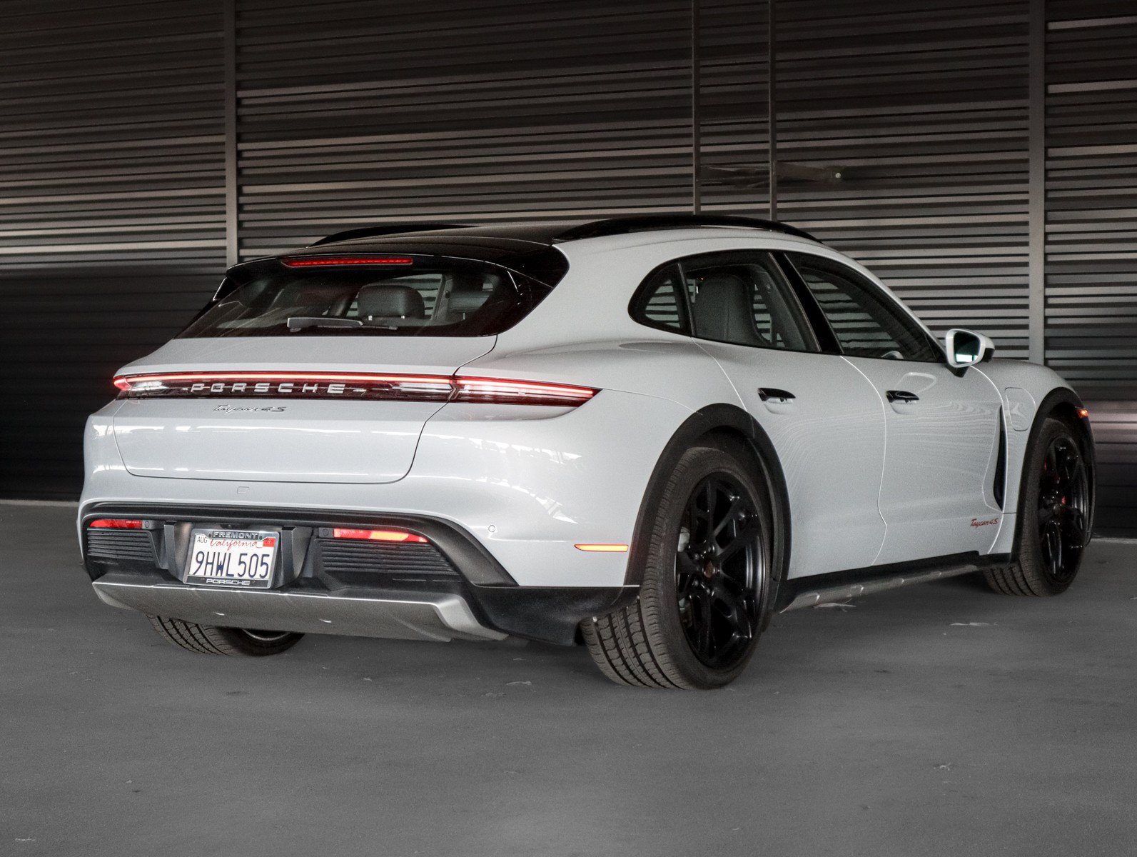 Certified Used 2023 Ice Grey Metallic Porsche 4S image 10