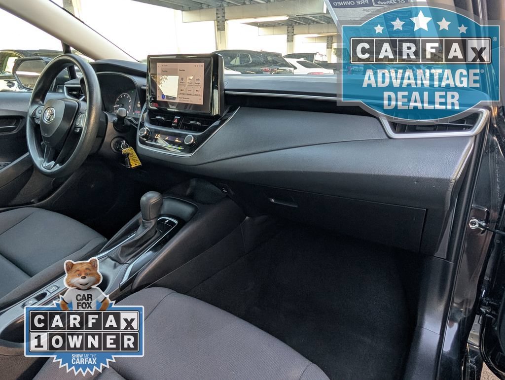 Used 2025  Toyota LE image 22