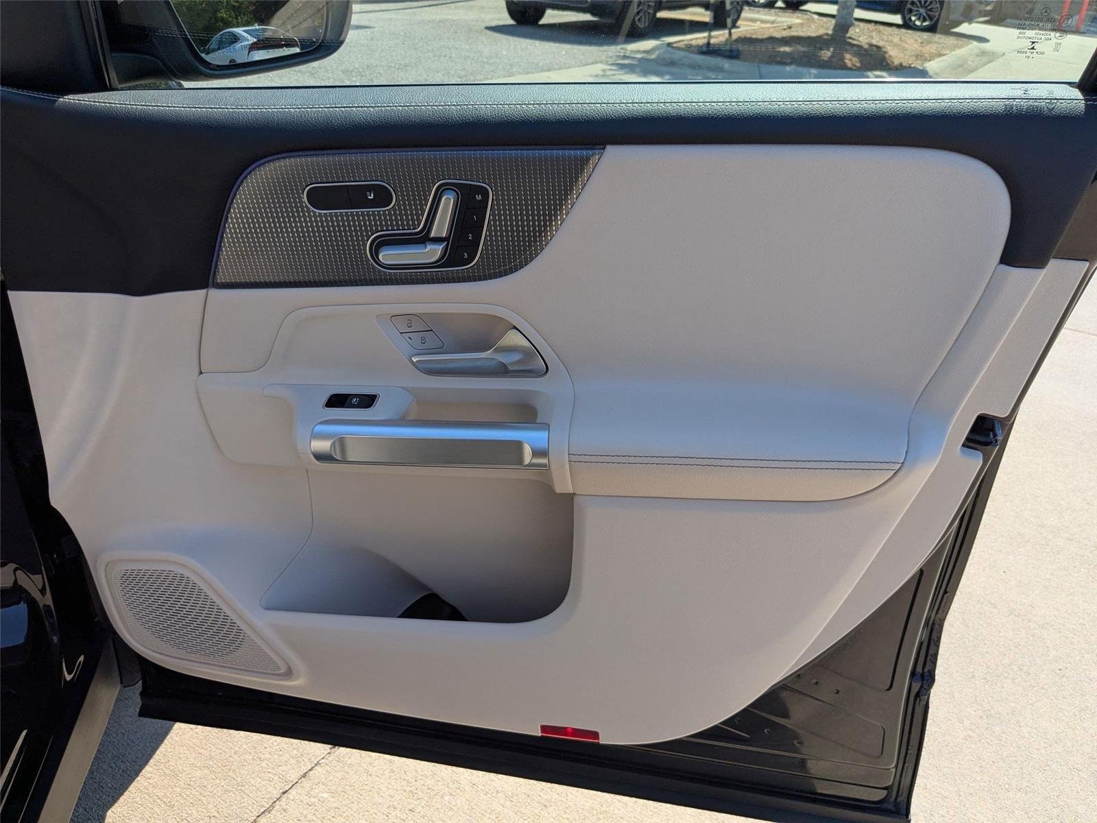 Used 2021 BLACK MERCEDES-BENZ TRUCK  image 30