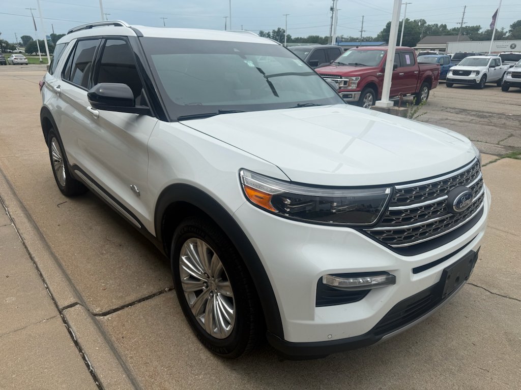 Used 2023 Star White Metallic Tri-Coat Ford King Ranch image 10
