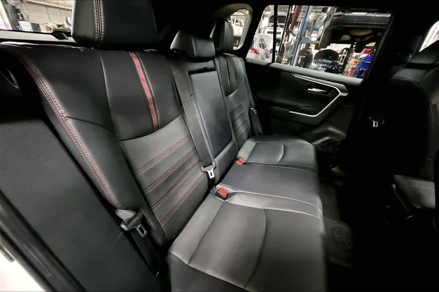 2023 Toyota RAV4 XSE - Photo 19