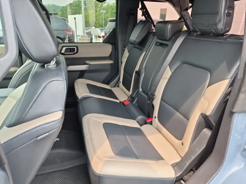 Used 2023 Azure Gray Metallic Tri-Coat Ford Wildtrak image 7