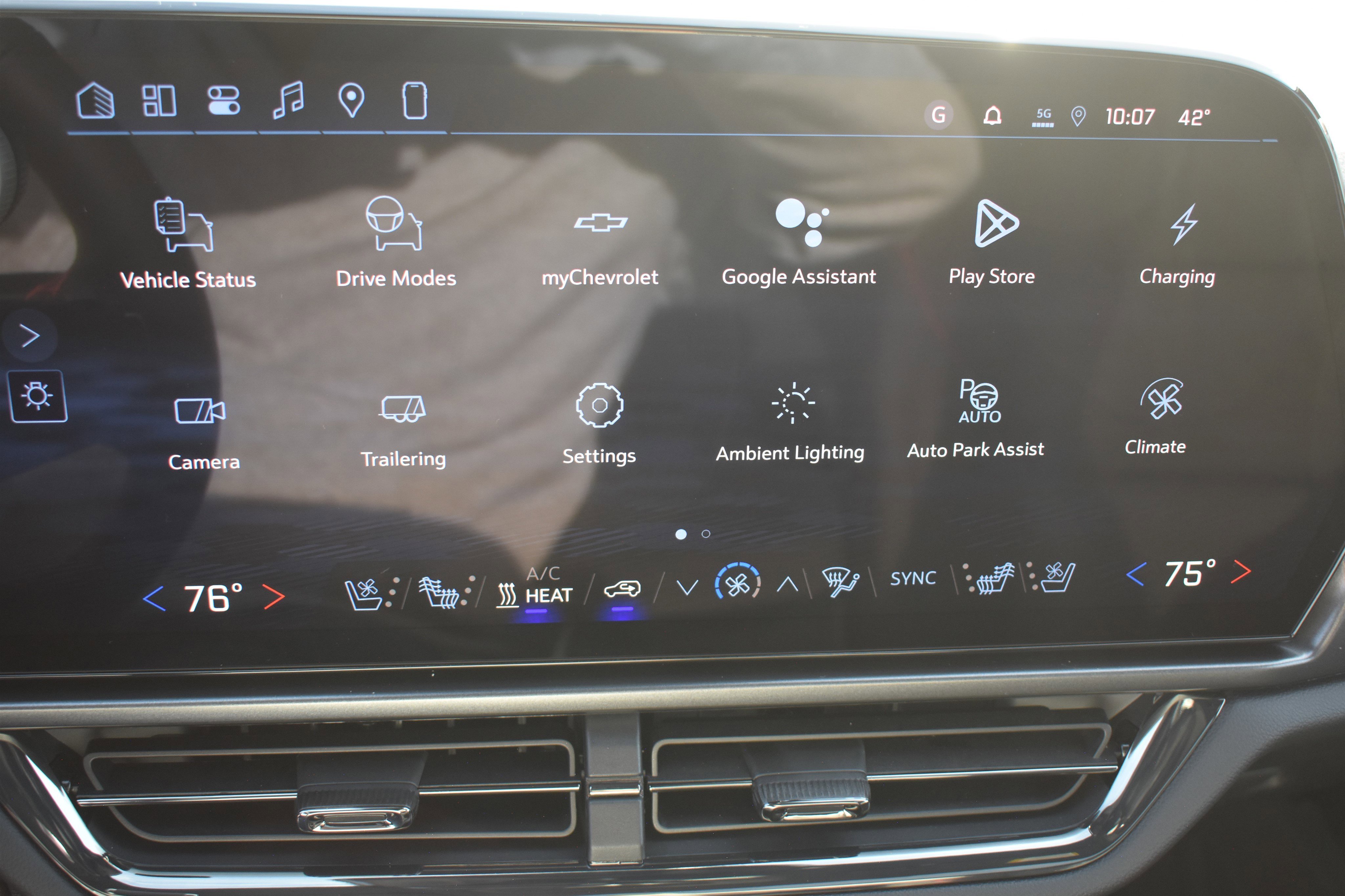 2026 Chevrolet Equinox EV RS - Photo 25