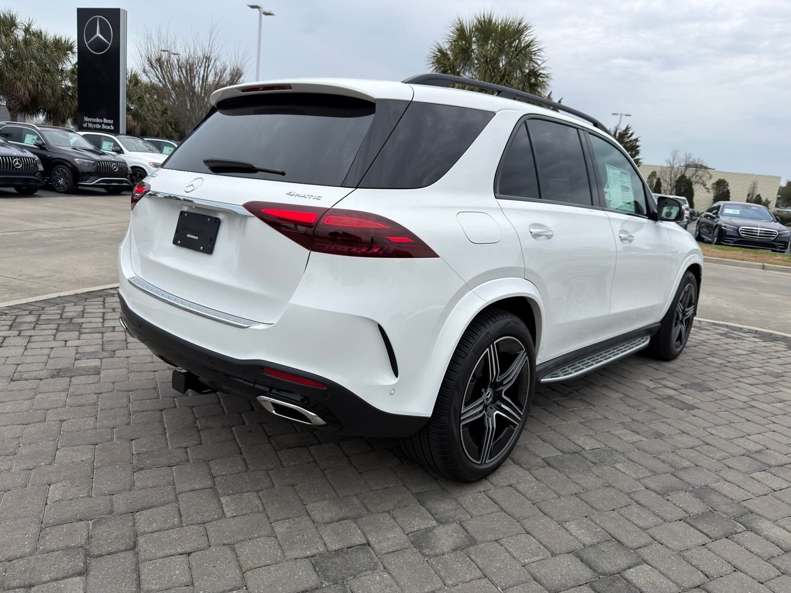 New 2026 Polar White Mercedes-Benz GLE 450 image 8