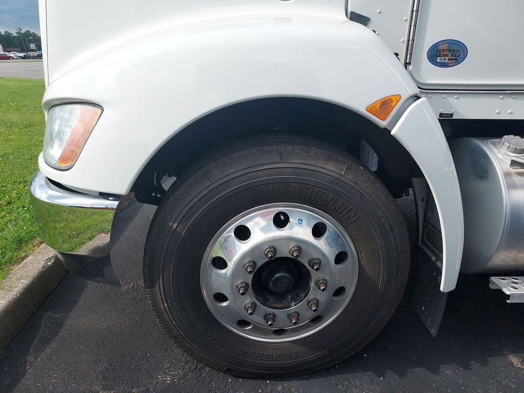 Used 2020 White Kenworth  image 16