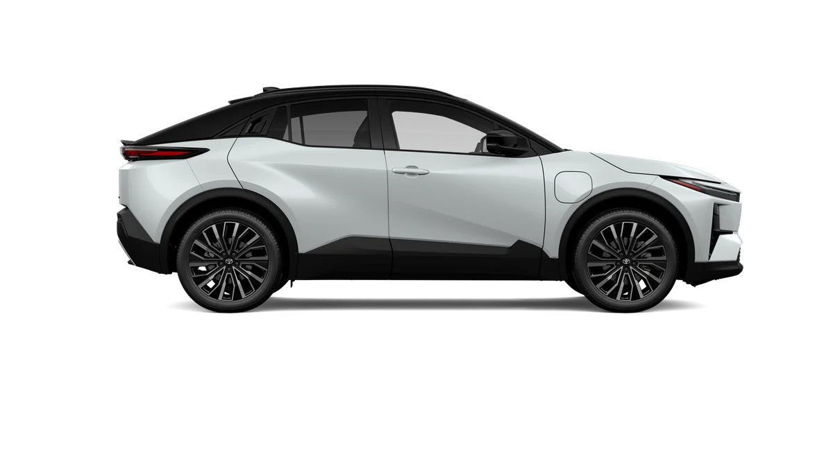 New 2026 Wind Chill Pearl with Midnight Black Metallic roof Toyota XSE image 12