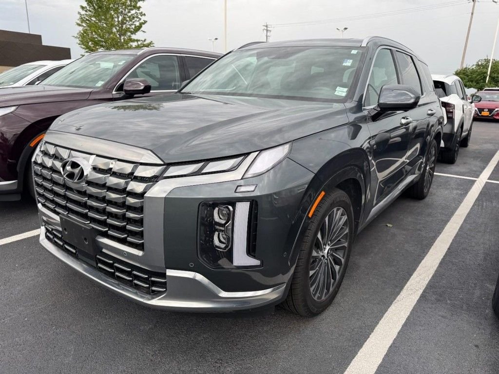 Used 2023 Gray Hyundai Calligraphy image 3