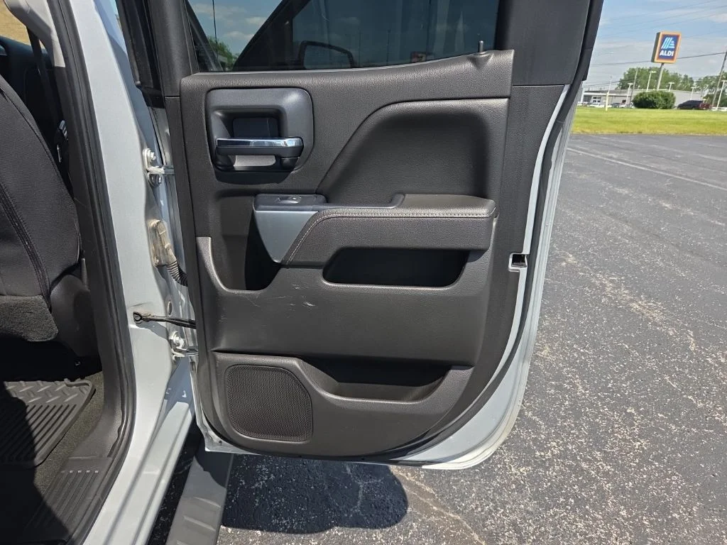 Used 2017 Silver Chevrolet LT image 24