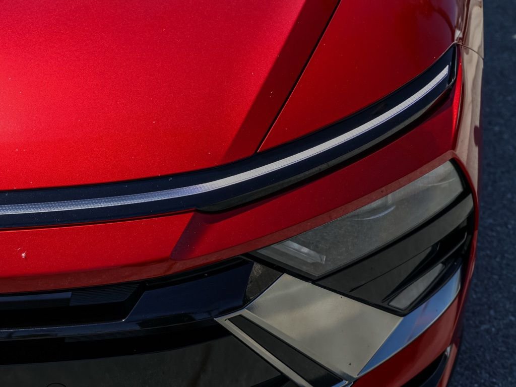 Used 2025 Red Hyundai SEL image 9