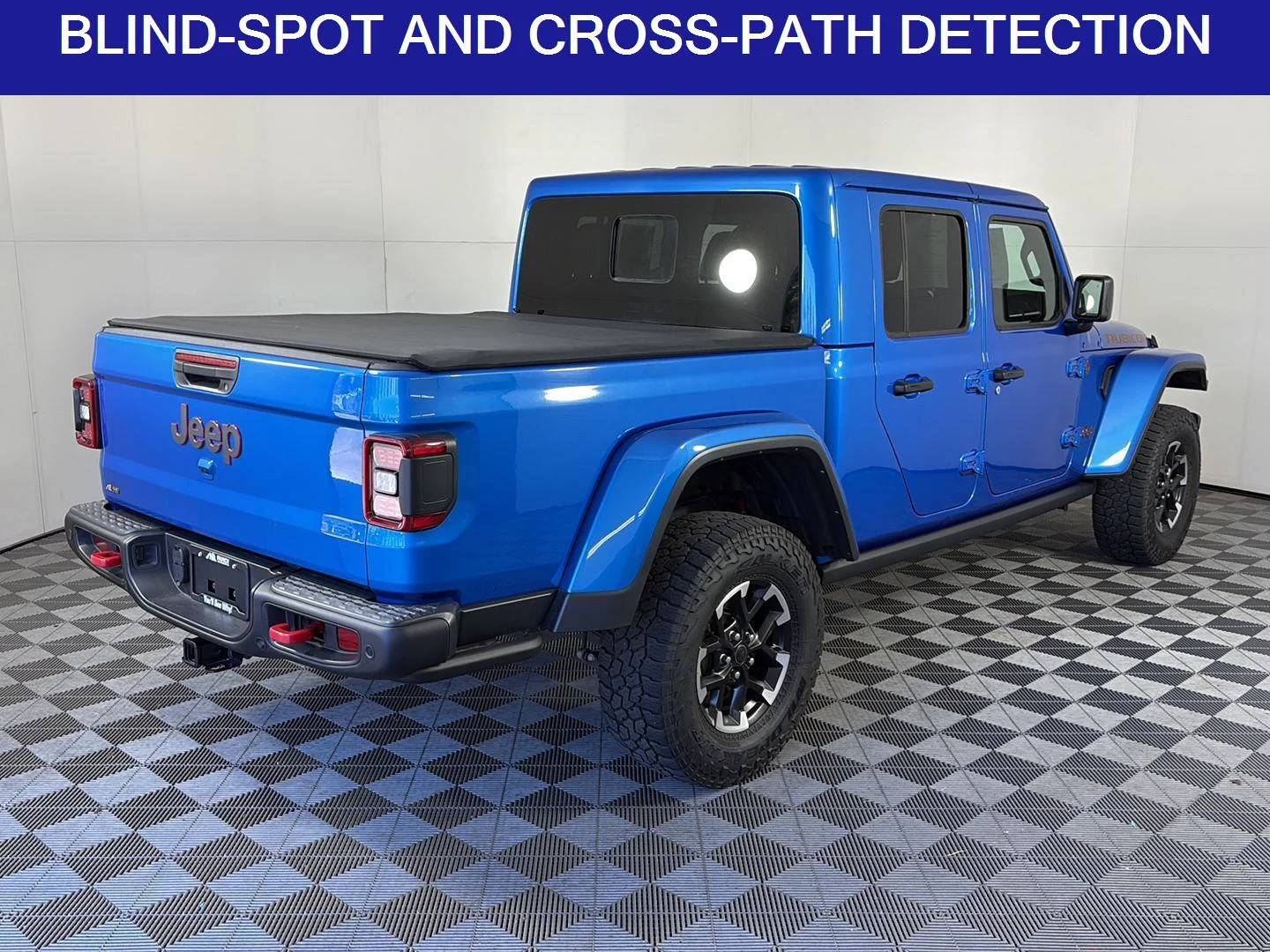 Used 2024 Hydro Blue Pearlcoat Jeep Rubicon X image 5