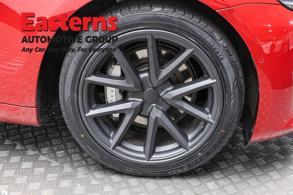 Used 2018 Red Tesla Long Range image 27