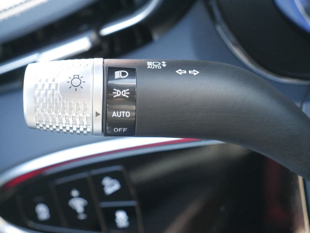 Used 2025 Silver Genesis 3.5T Sport image 31