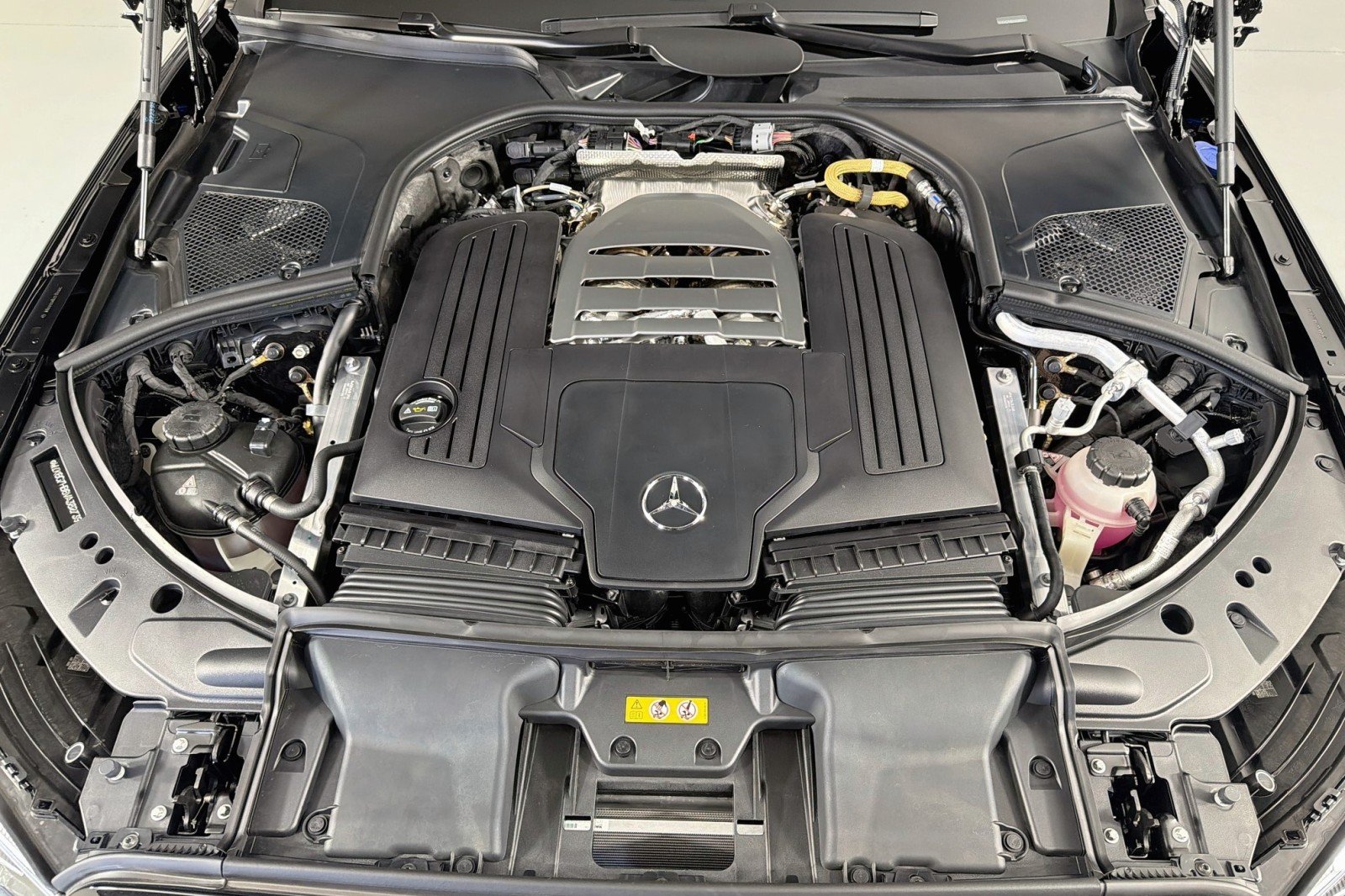 New 2027 Obsidian Black Metallic Mercedes-Benz S 580 4MATIC® Sedan image 10