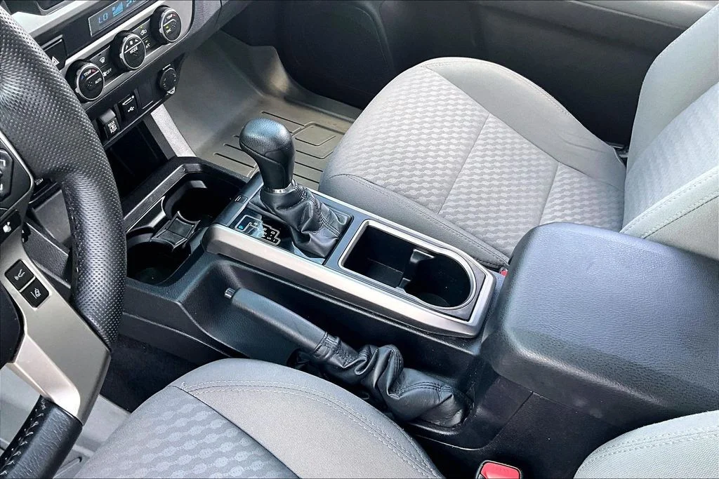 Used 2022 Gray Toyota SR5 image 19
