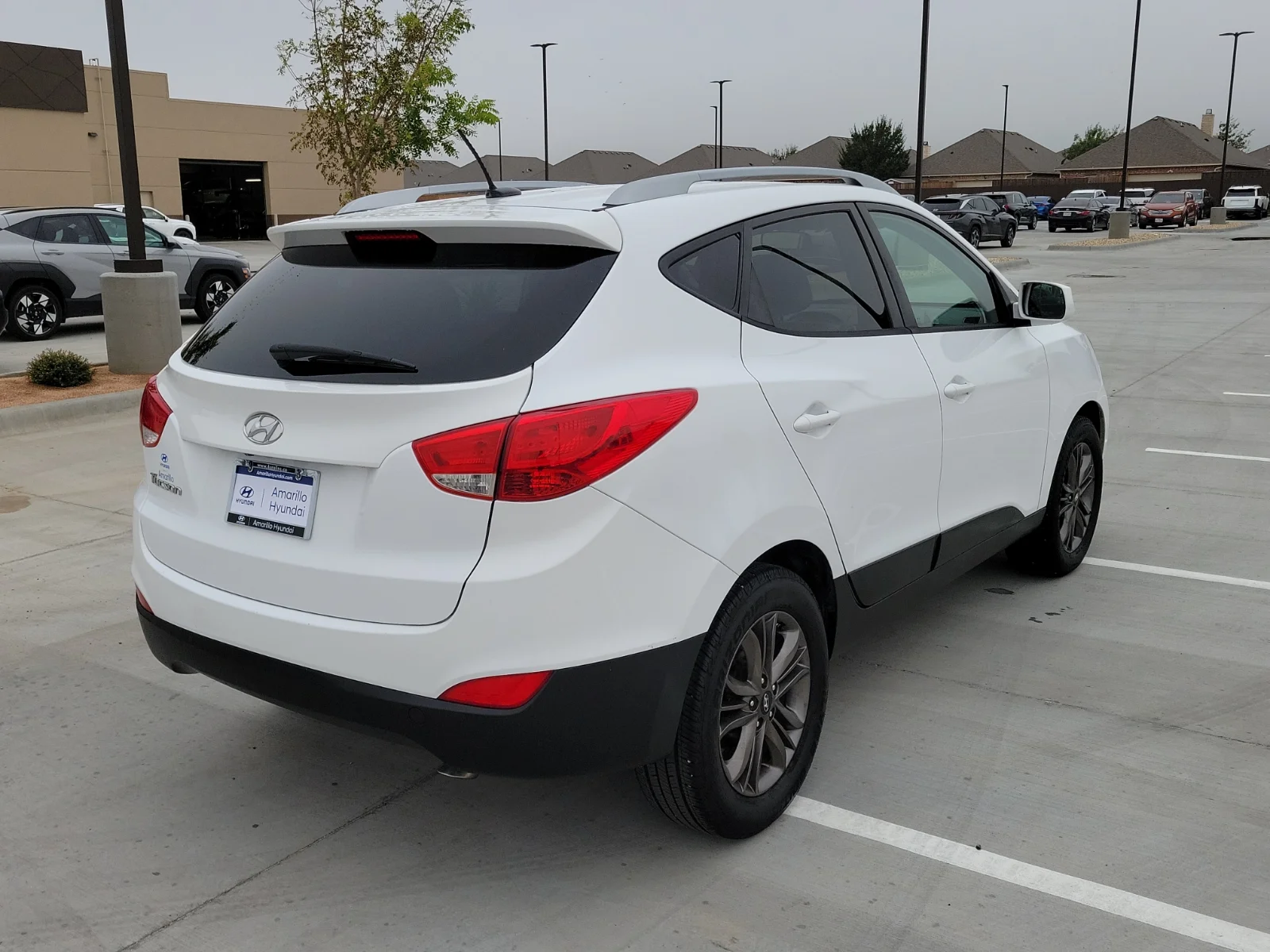 Used 2014 White Hyundai SE image 4