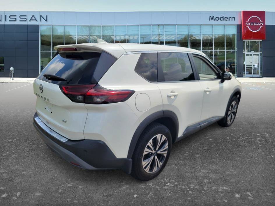 Used 2023 Pearl White Tricoat Nissan SV image 5