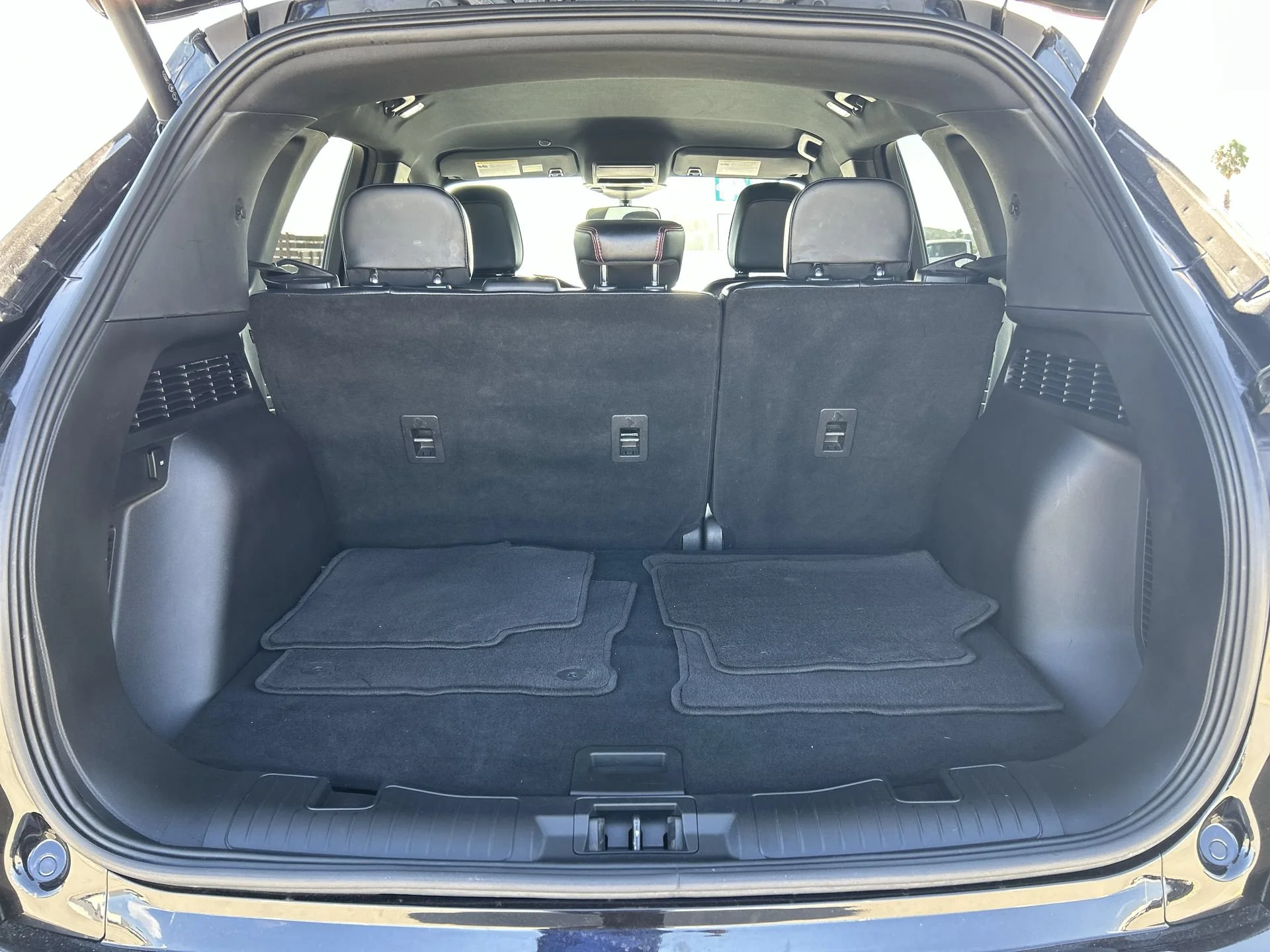 Used 2024 Agate Black Metallic Ford ST-Line image 20