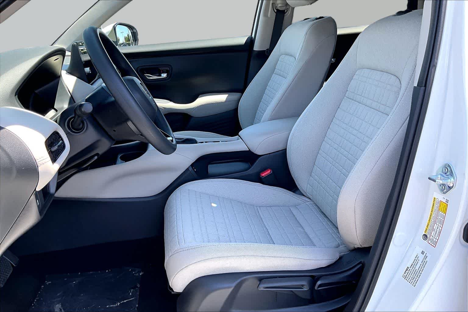 New 2027 Platinum White Pearl Honda LX image 9
