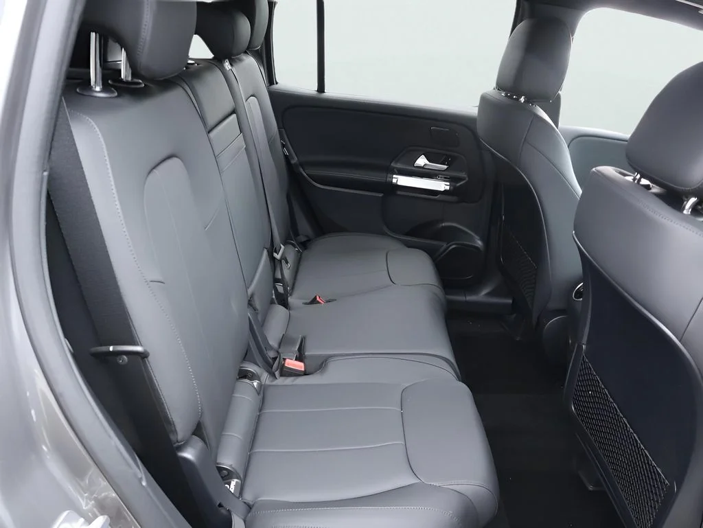 New 2026 Mountain Grey Metallic Mercedes-Benz GLB 250 image 19