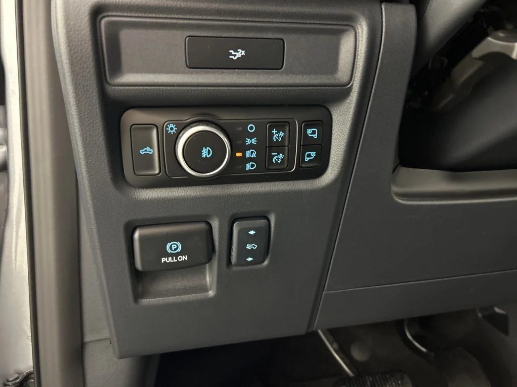New 2026 Iconic Silver Metallic Ford XLT image 15