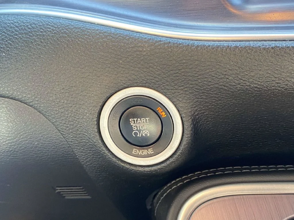Used 2016 White Dodge R/T image 27