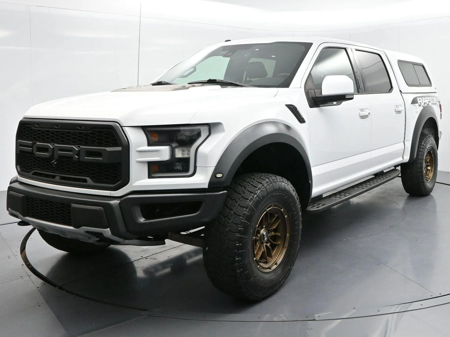 Used 2018 Oxford White Ford Raptor image 3