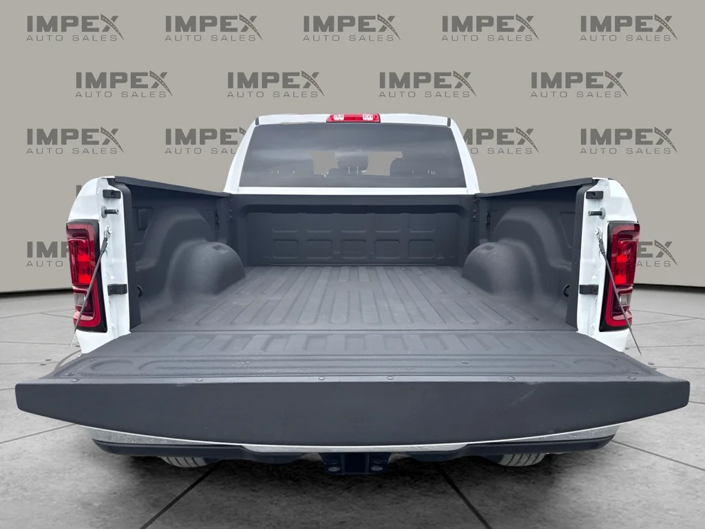 Used 2026 White Ram Big Horn image 28