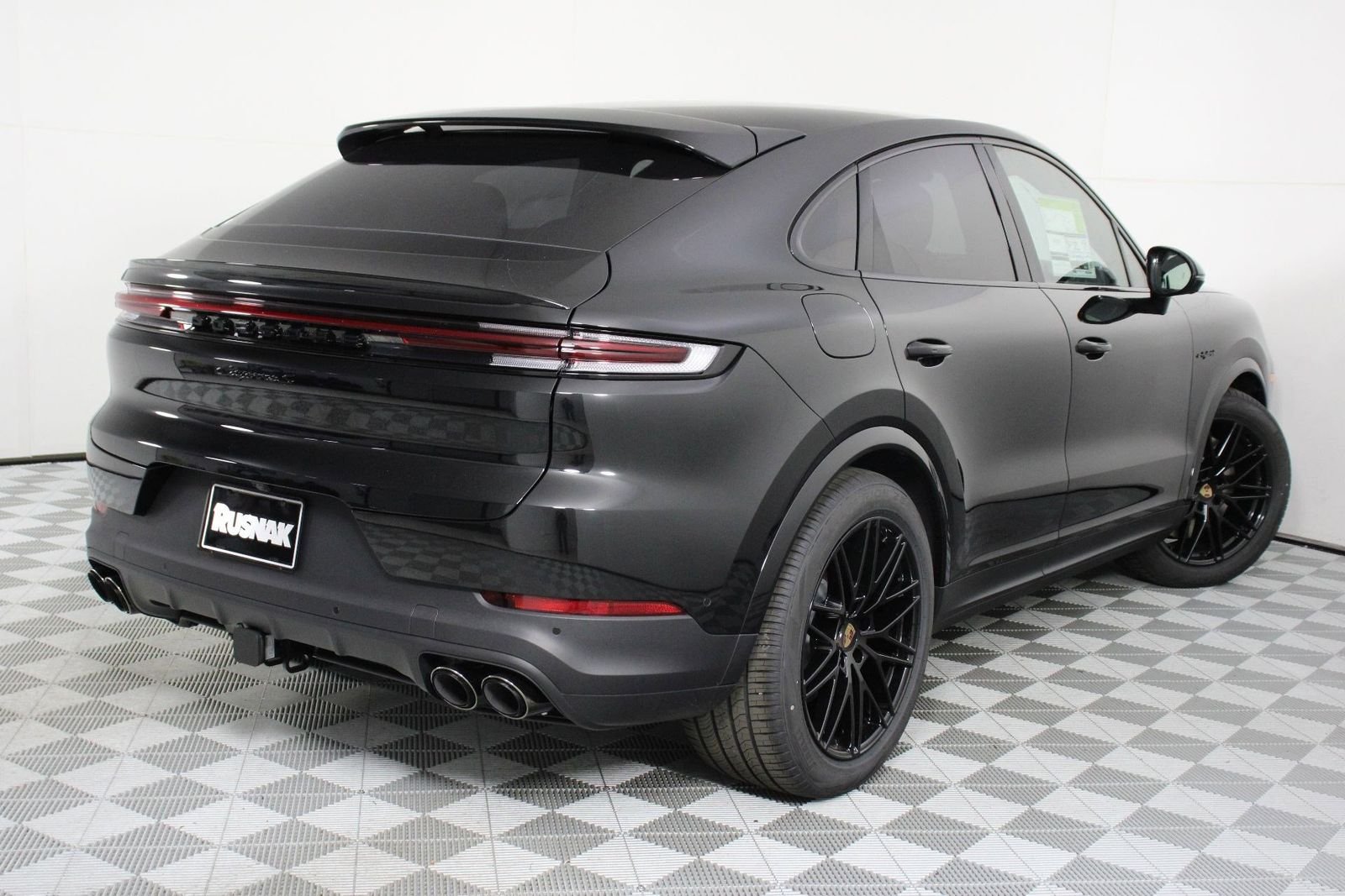 2026 Porsche Cayenne Coupe S E-Hybrid - Photo 7