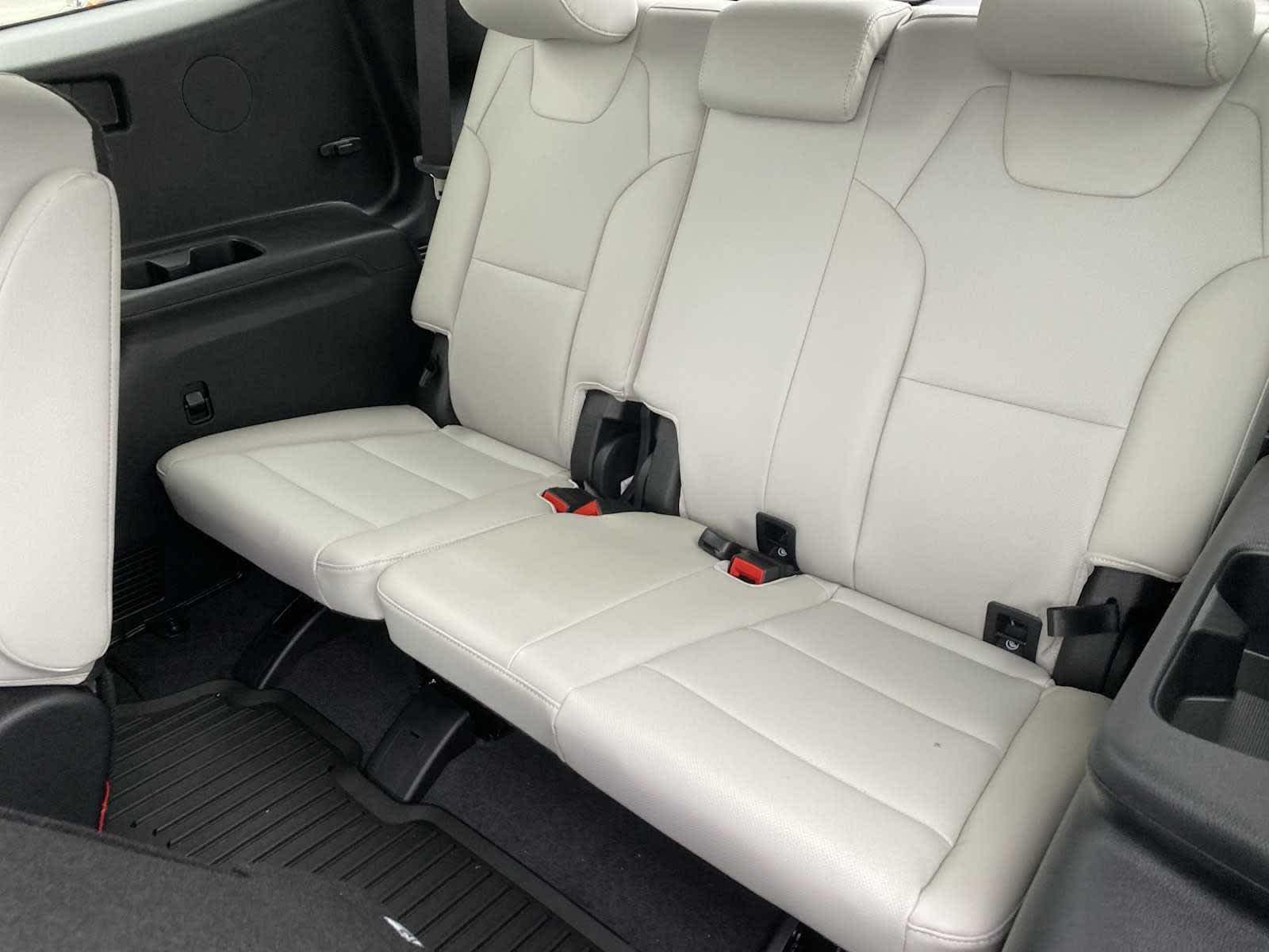 2025 Kia Telluride EX - Photo 31