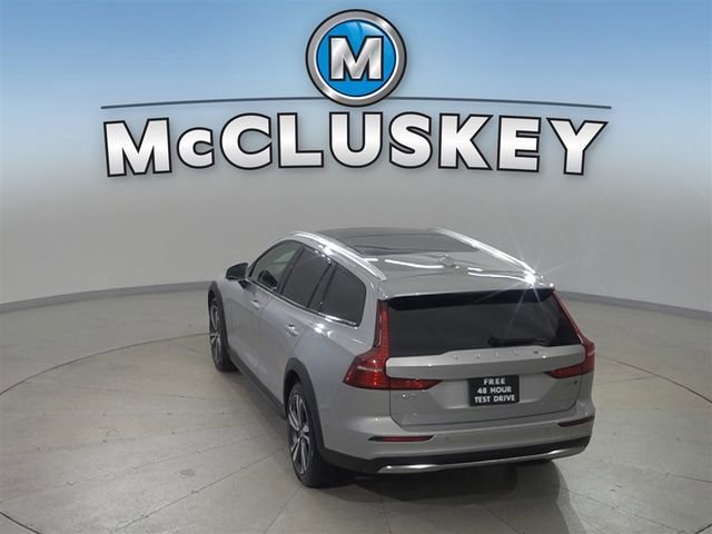2025 Volvo V60 Cross Country Plus - Photo 14