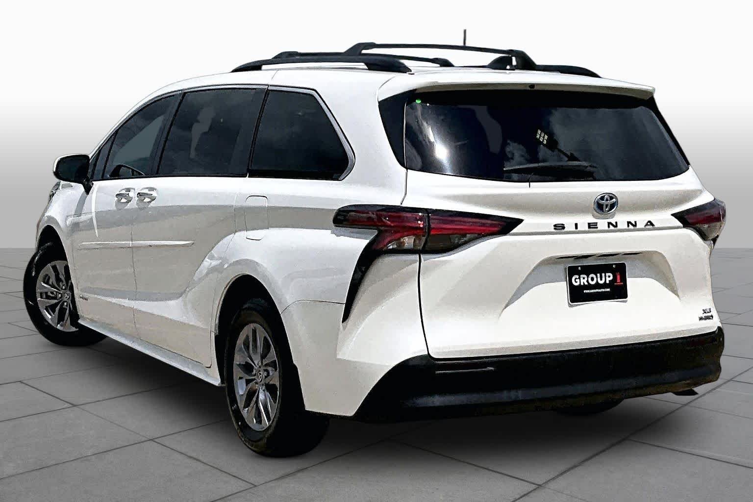 Used 2021 Blizzard Pearl Toyota XLE image 12