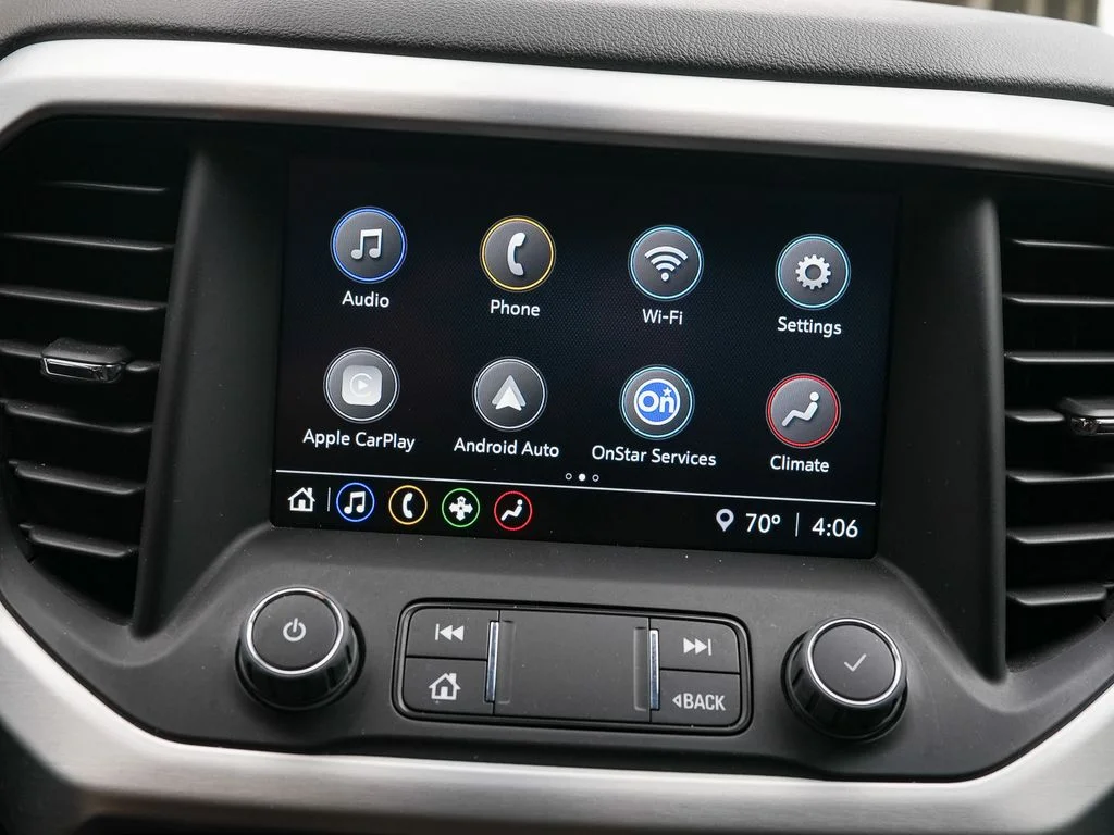 Used 2022 White GMC SLE image 26