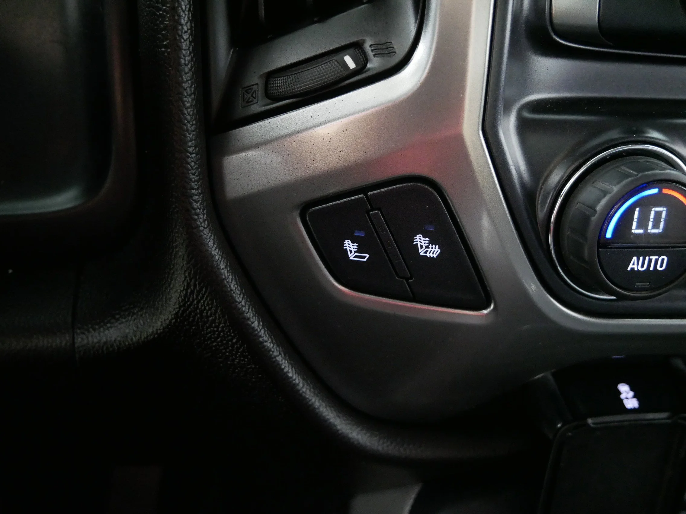 Used 2016 Black Chevrolet LT image 30
