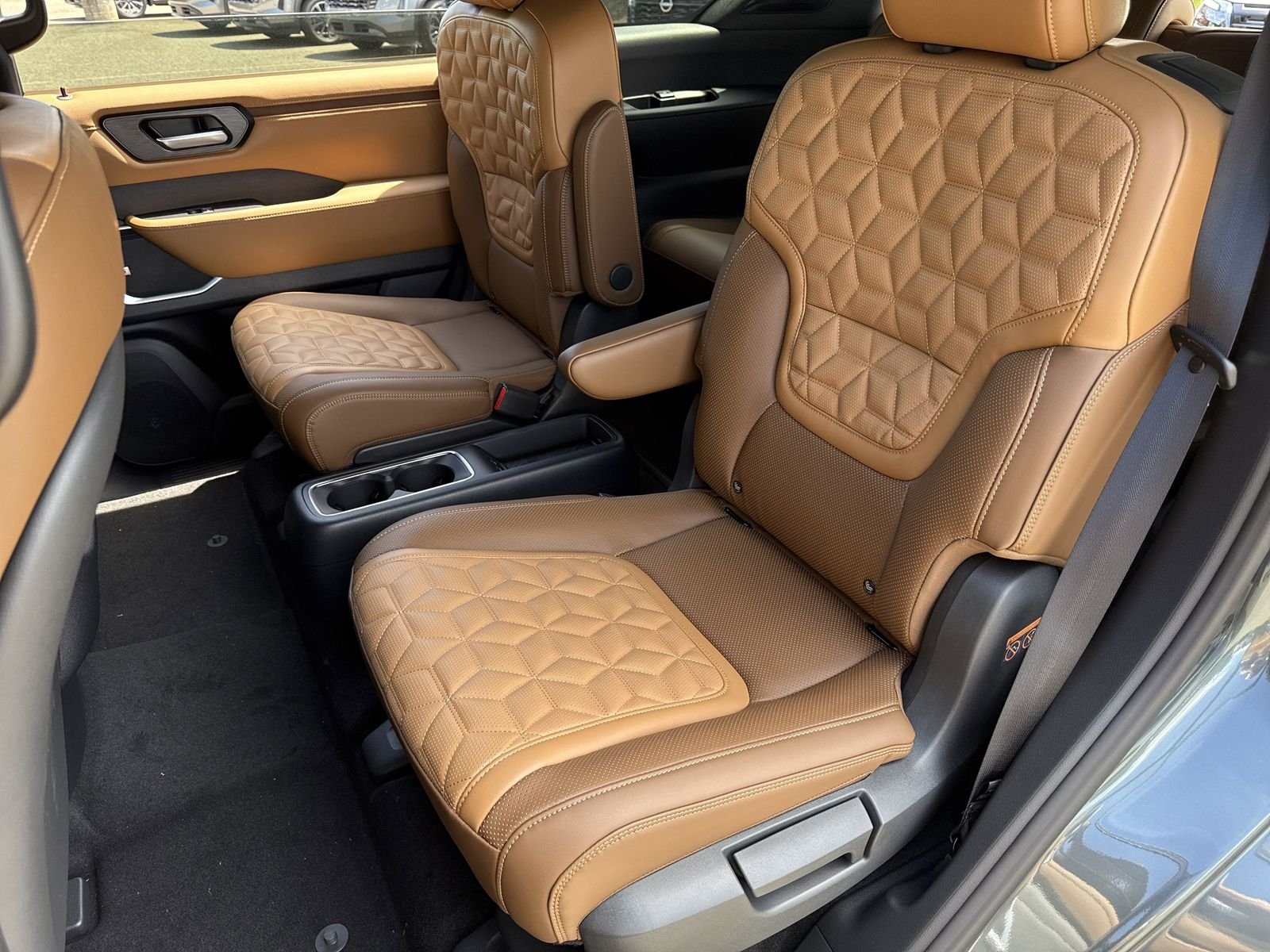 New 2026 White Nissan Platinum Reserve image 21