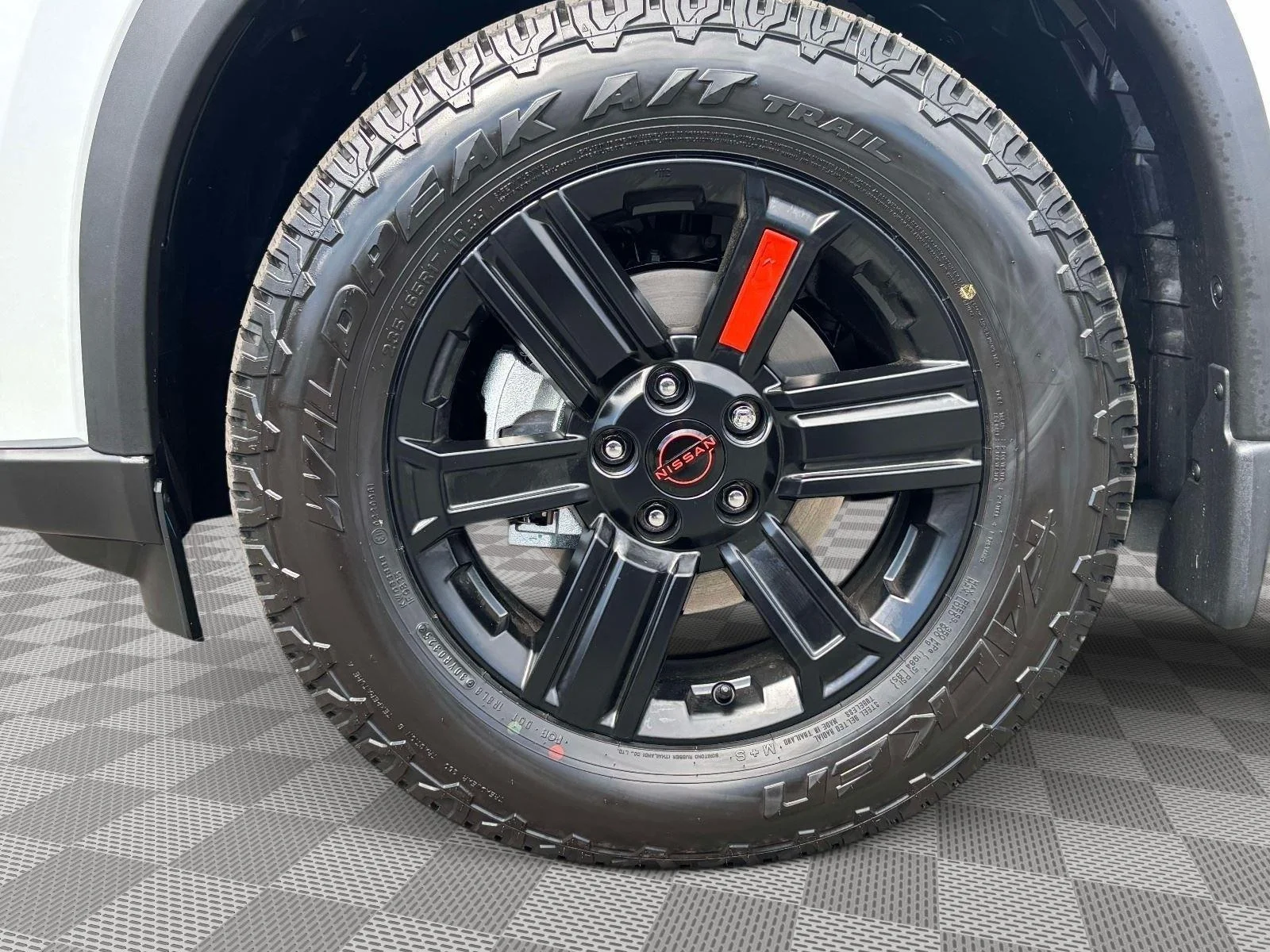 New 2026 Everest White Pearl TriCoat Nissan Rock Creek® image 9
