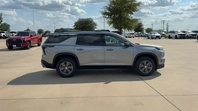 2026 Chevrolet Traverse LT - Photo 9